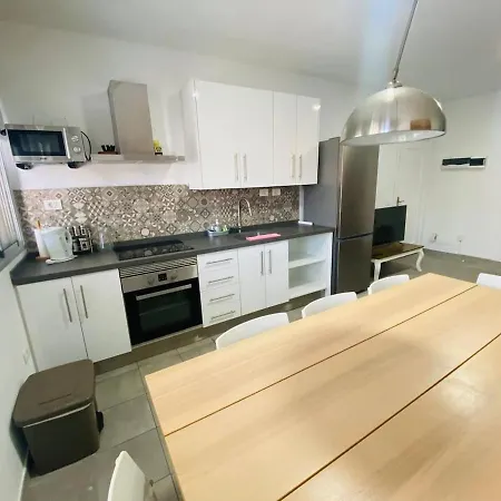 Ek Five Family Apartment *